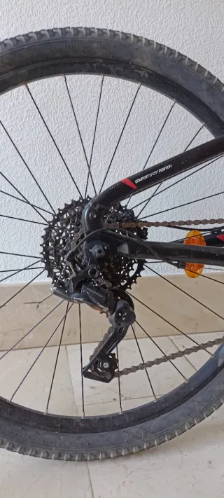 Bicicleta Rockrider 530 Negra y Roja