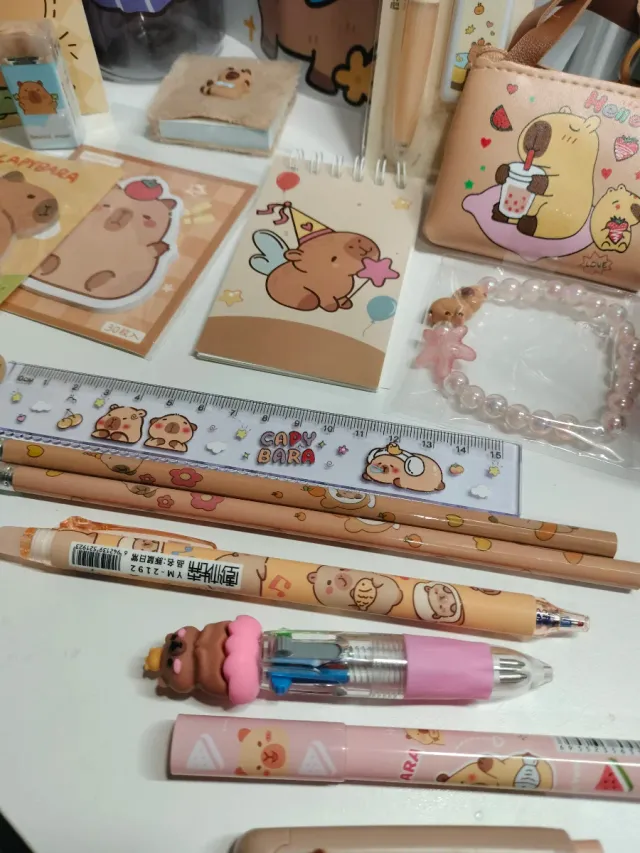 Set Papelería Capibara Kawaii