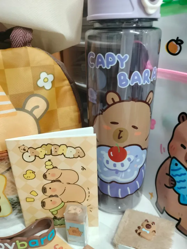 Set Papelería Capibara Kawaii