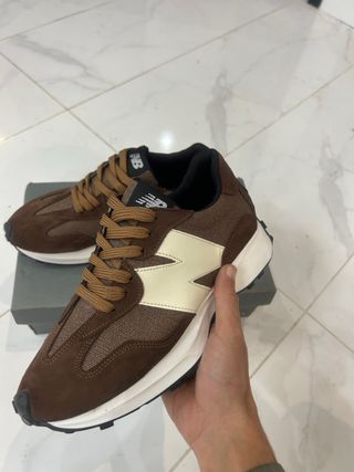 New Balance 327 Castanho Bege