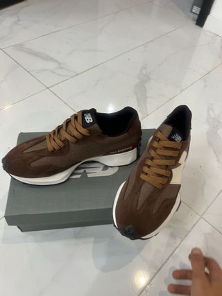 New Balance 327 Castanho Bege