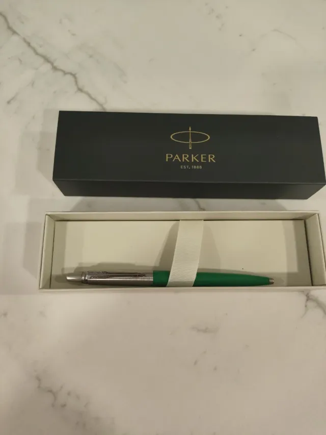 Caneta Parker Verde e Prata