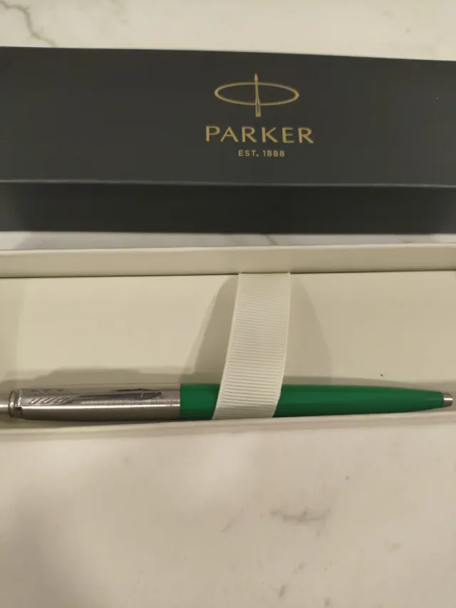 Caneta Parker Verde e Prata