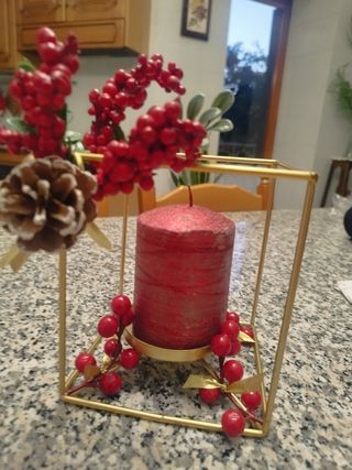 Centrotavola natalizio oro e rosso