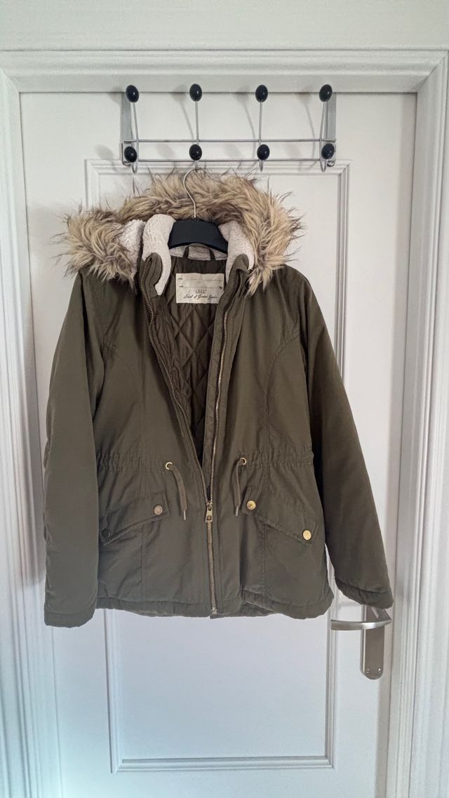 Cazadora verde H&M con capucha