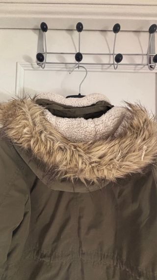 Cazadora verde H&M con capucha