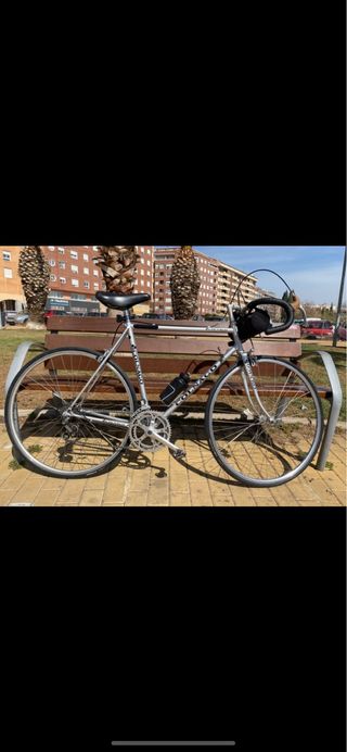 Bicicleta de carretera antigua Colnago