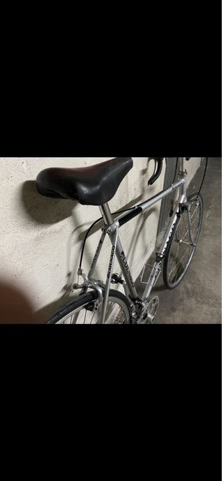 Bicicleta de carretera antigua Colnago