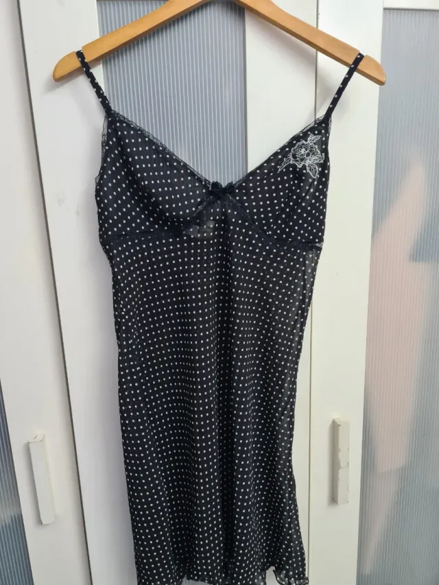 Lingerie sexy com bolinhas