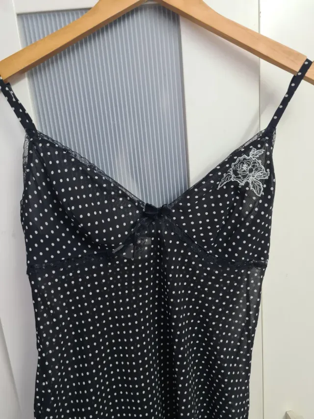 Lingerie sexy com bolinhas