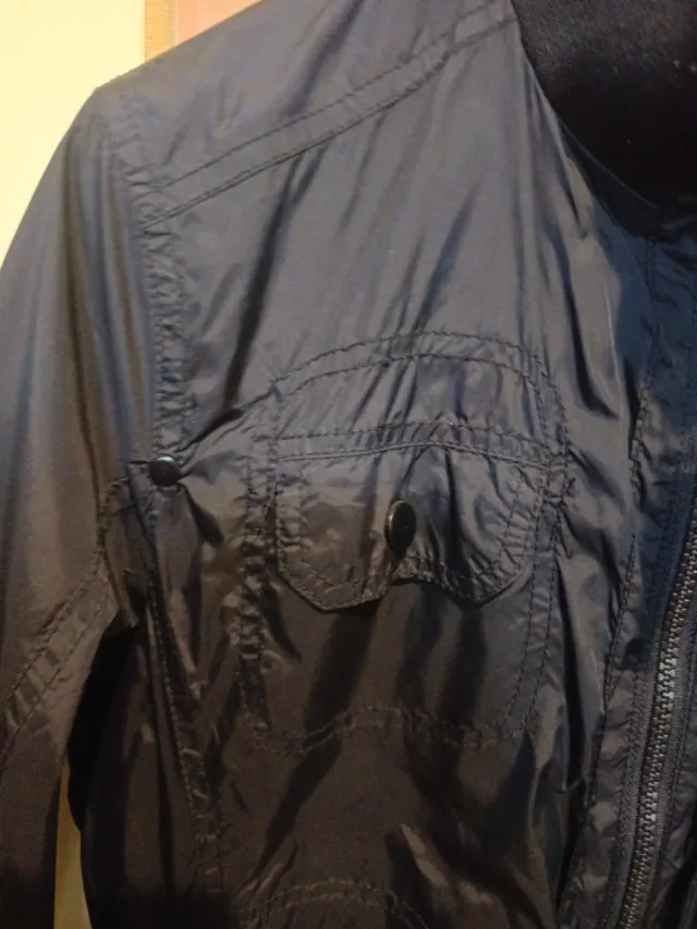 Chaqueta unisex negra. Super cómoda