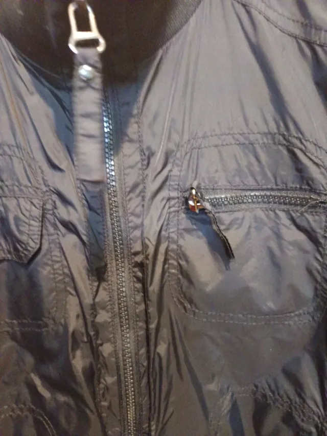 Chaqueta unisex negra. Super cómoda