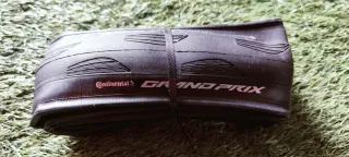 Cubierta Continental Grand Prix 700x28c