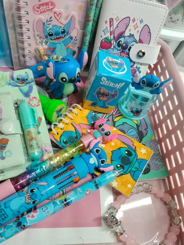 Lote de productos de Stitch