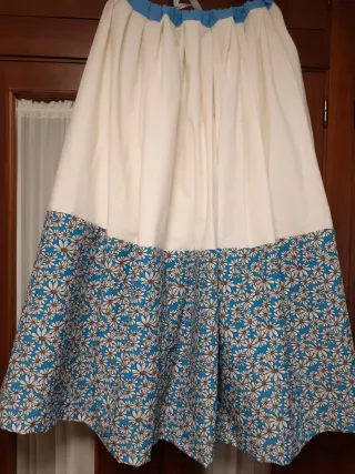 Zagalejo huertana flores azul y blanco