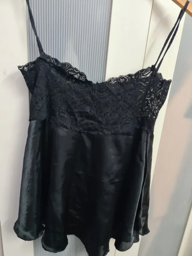 Camisão curto de lingerie sexy com renda
