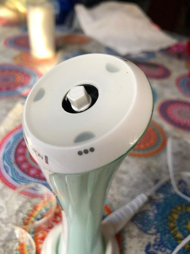 Limpiador Facial Remington Verde y Blanco