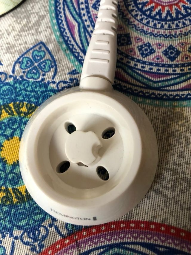 Limpiador Facial Remington Verde y Blanco