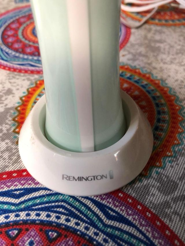 Limpiador Facial Remington Verde y Blanco