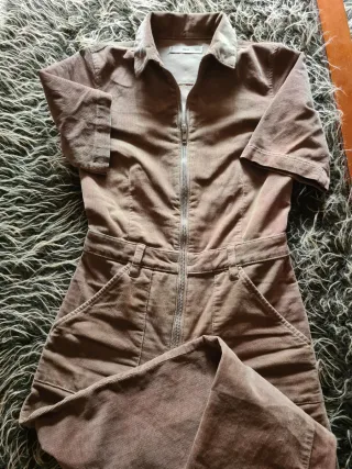 Mono manga corta en tono marrón