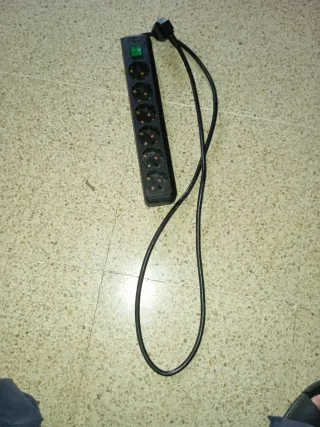 Regleta / Ladrón para 6 enchufes