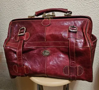 Maletín vintage en piel tipo médico/diligencia