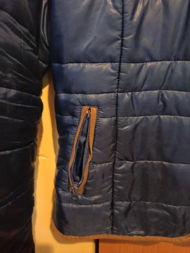 Cazadora azul acolchada capucha XL