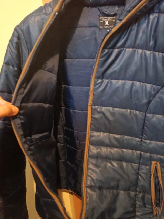 Cazadora azul acolchada capucha XL