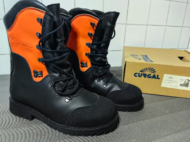 Botas Curgal Forestales Anticorte T-44 (43)