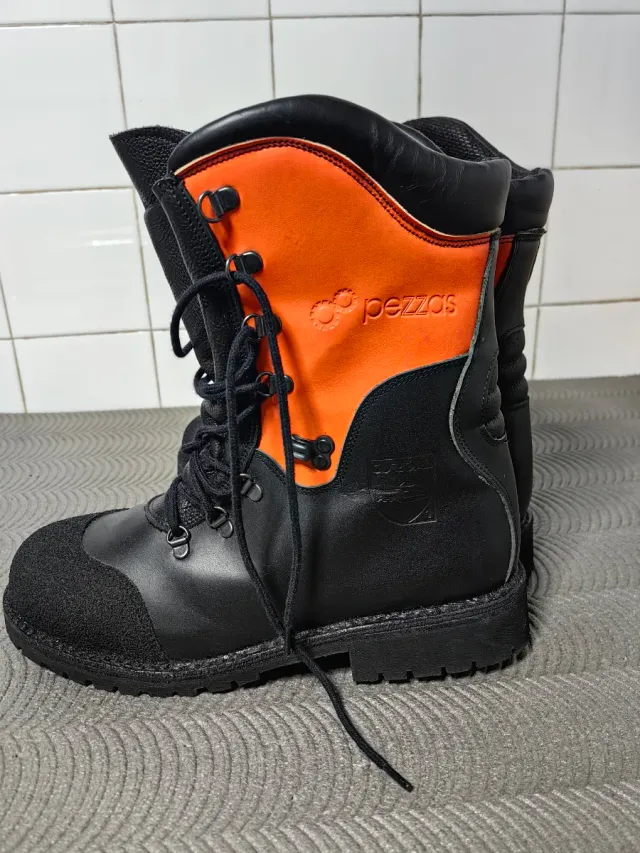 Botas Curgal Forestales Anticorte T-44 (43)