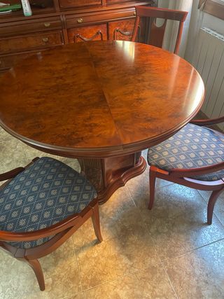 Tavolo da pranzo rotondo vintage e 6 sedie