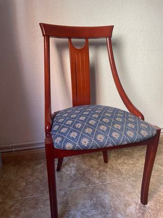 Tavolo da pranzo rotondo vintage e 6 sedie