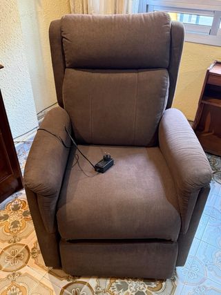Sillón elevador reclinable motorizado