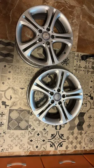 Llantas Mercedes Benz.