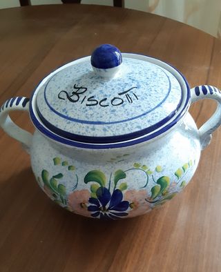 Biscottiera in ceramica dipinta a mano