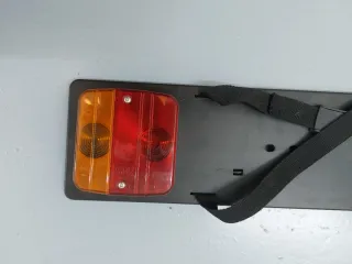 Barra de luces trasera remolque porta bicicletas.