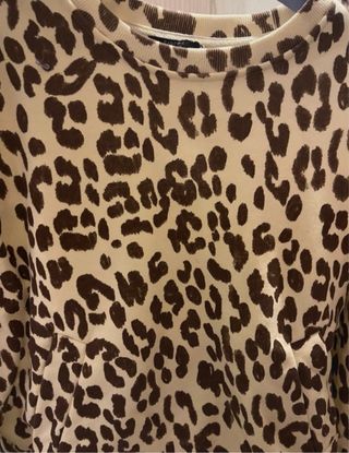Sudadera estampado leopardo beige y marrón