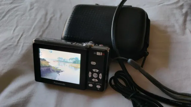 Cámara Digital Panasonic Lumix DMC-FS6 Negra