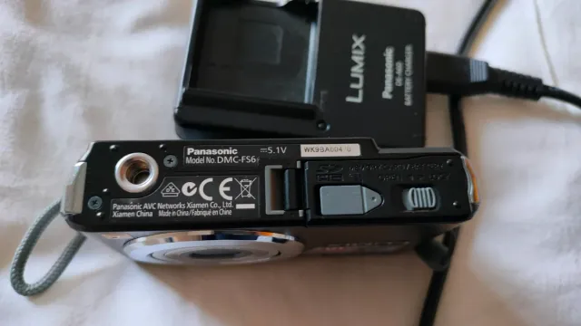 Cámara Digital Panasonic Lumix DMC-FS6 Negra