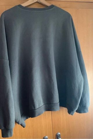 Sudadera gris con estampado de Disney