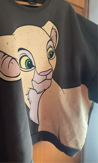 Sudadera gris con estampado de Disney