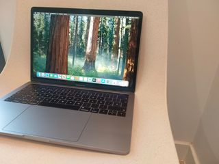MACBOOK PRO 2018 i5/8/512