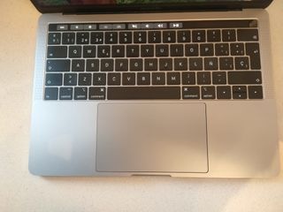 MACBOOK PRO 2018 i5/8/512