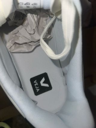 Zapatillas Veja Blancas y Verdes