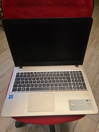 Asus Vivobook 15.5 500Gb 4Gb Intel