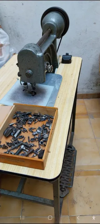 Máquina de picar calzado + accesorios