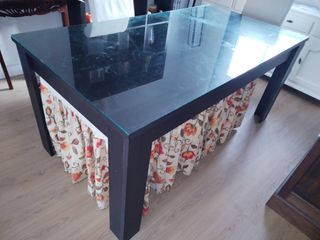 Mesa comedor con  cristal.