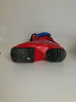 Bota de esquí infantil Salomon roja