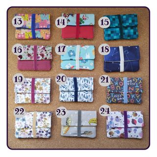 Minicartera con goma elástica