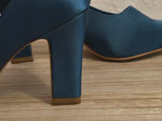 Zapatos de tacón Zara azul talla 36